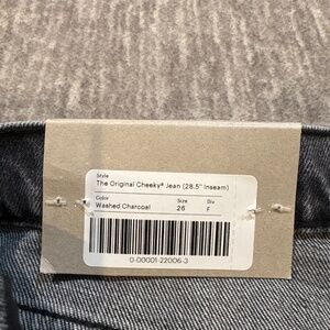 Everlane The Original Cheeky Jean in washed charcoal